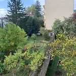 Appartement neuf au centre ville avec jardin